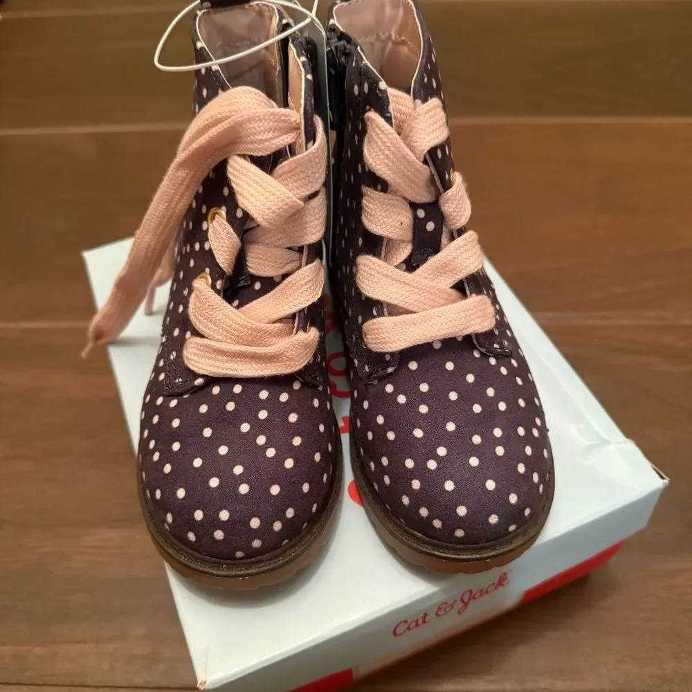 NWT Cat & Jack Giovanna Charcoal Grey & Pink Polka Dot Faux Suede Boots 8
